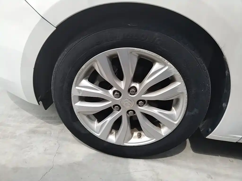 Фото 23 - Buick Excelle