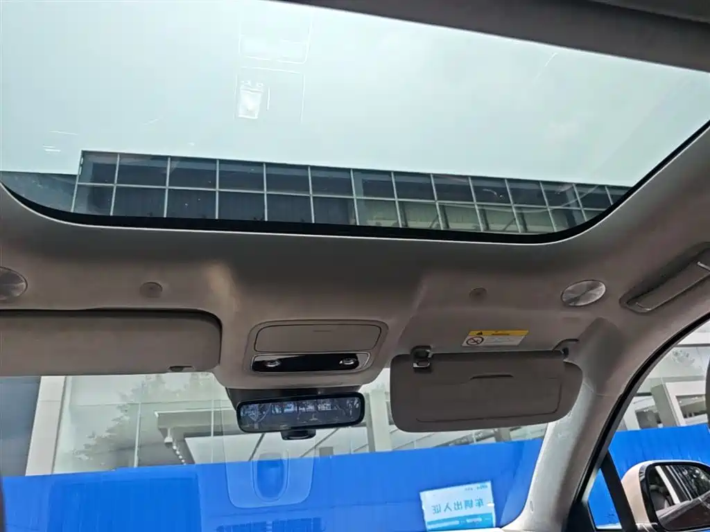 AITO Wenjie AITO M9 2025 Extended Range Ultra 52kWh 5-Seater фото 25