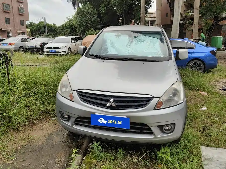 Mitsubishi Zinger 2013 2011 2.0L Manual Luxury