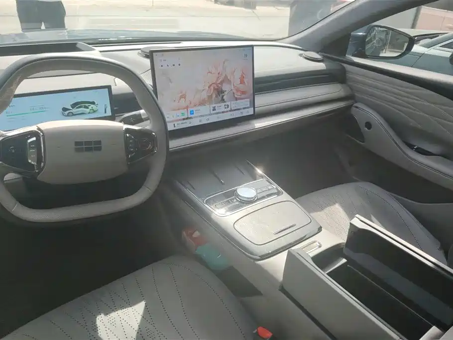 GEELY GALAXY GALAXY SPARKLE 8