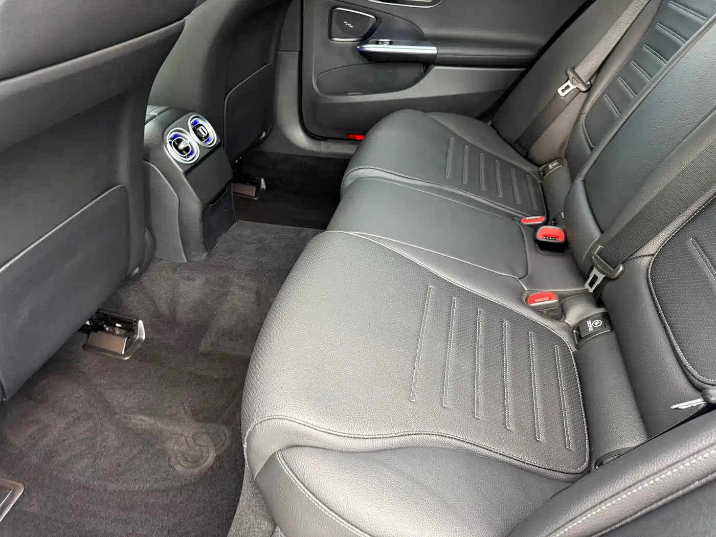 Mercedes-Benz C-Class 2023 C 260 L Sport фото 32