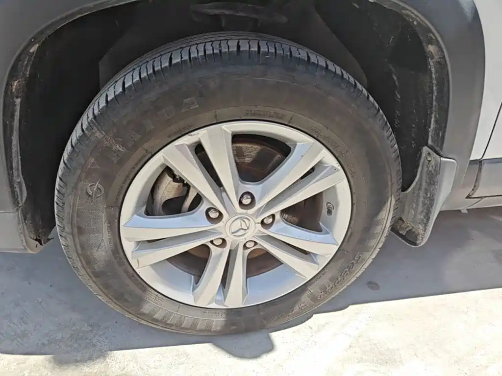 BAIC Huansu S5 2019 2017 1.3T Manual Deluxe