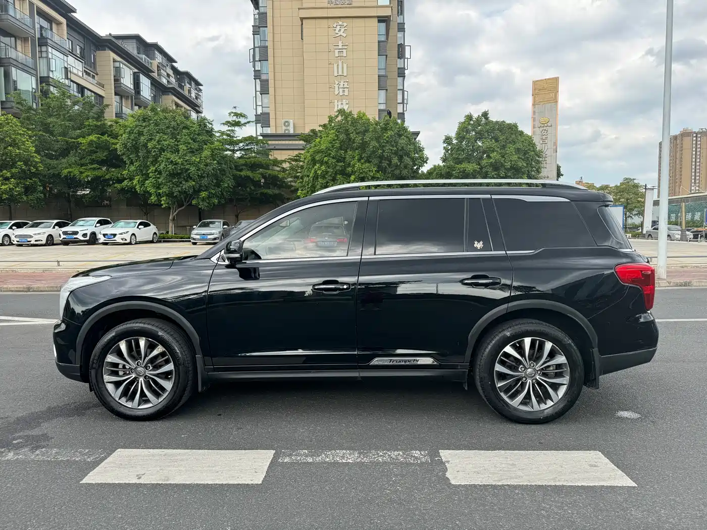 GAC Trumpchi Trumpchi GS8 2017 320T AWD Luxury Smart Connect (7-Seater) фото 4