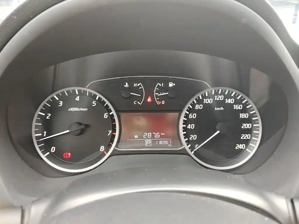 Nissan SYLPHY, миниатюра 8