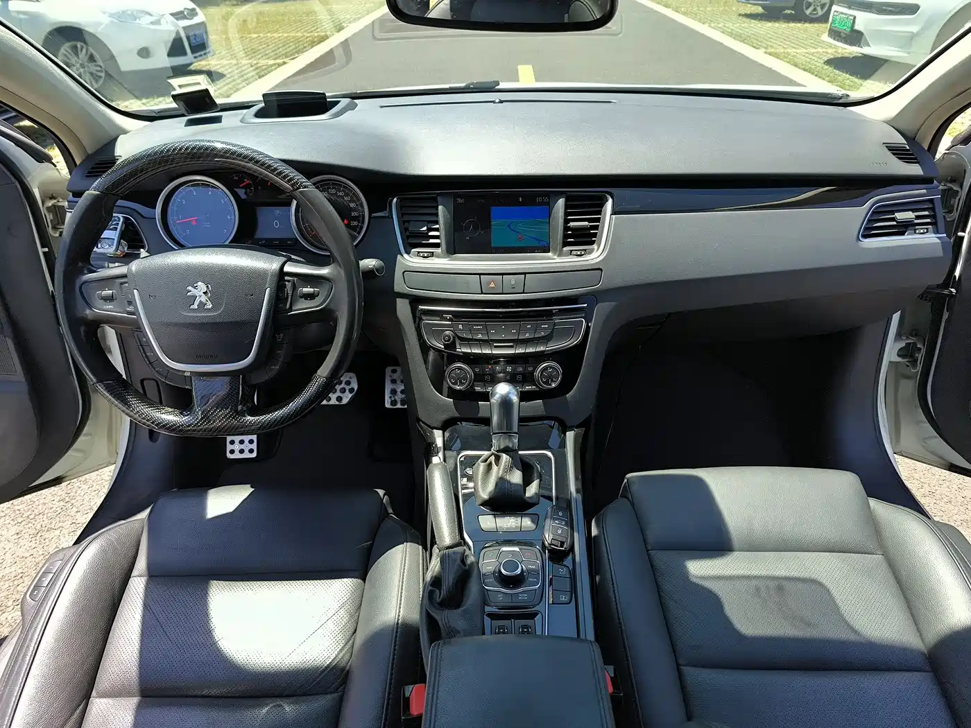 Peugeot 508 2013 2.3L Roland Garros Edition фото 6