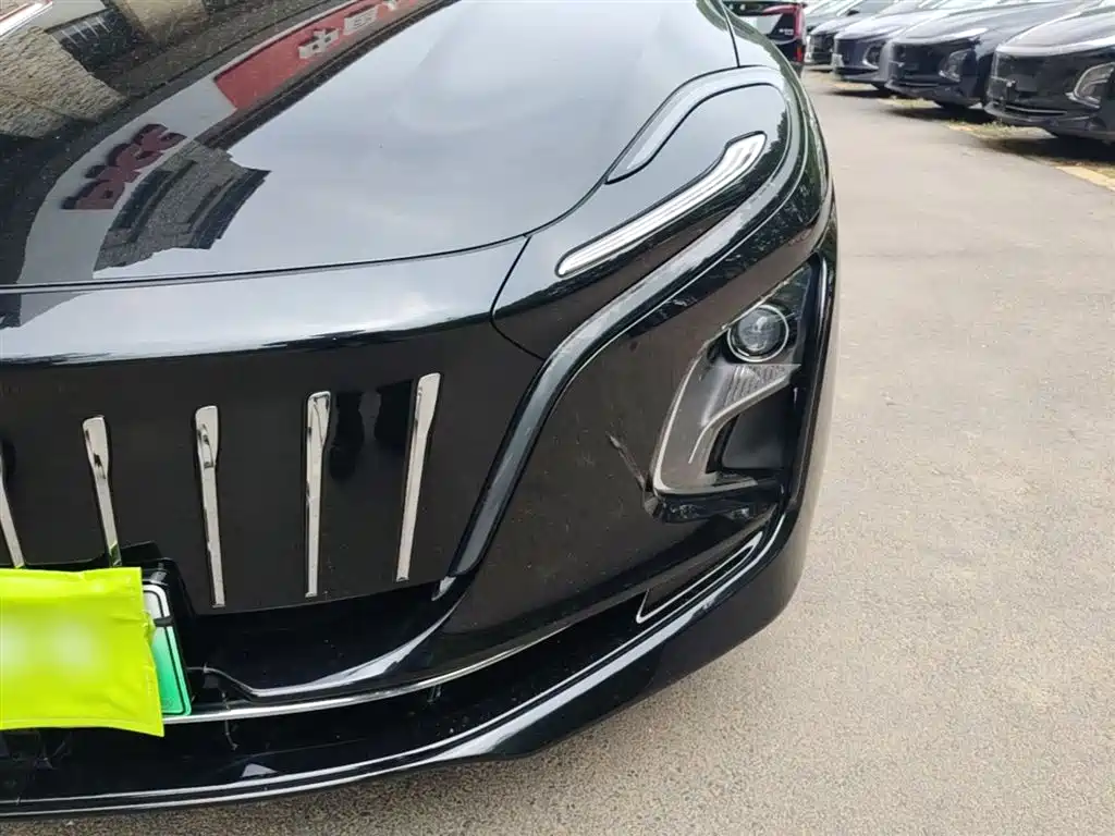 Hongqi E-QM5 2022 431km Charging Enjoyment Edition фото 24