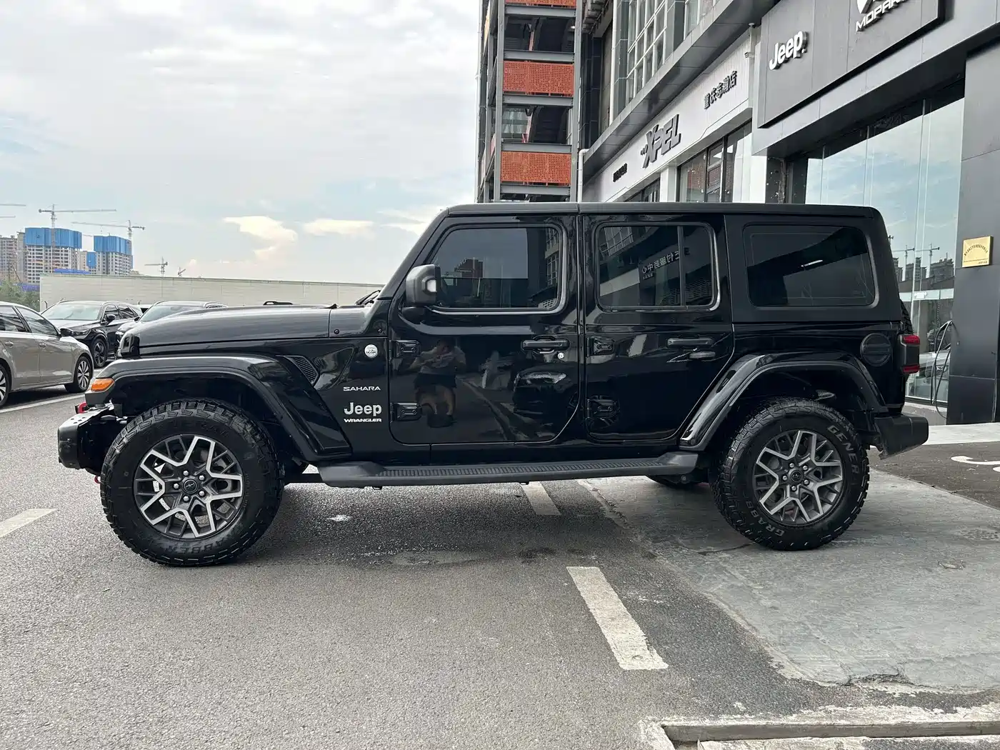 Jeep Wrangler 2024 2024 Model 2.0T Sahara Four-Door Version