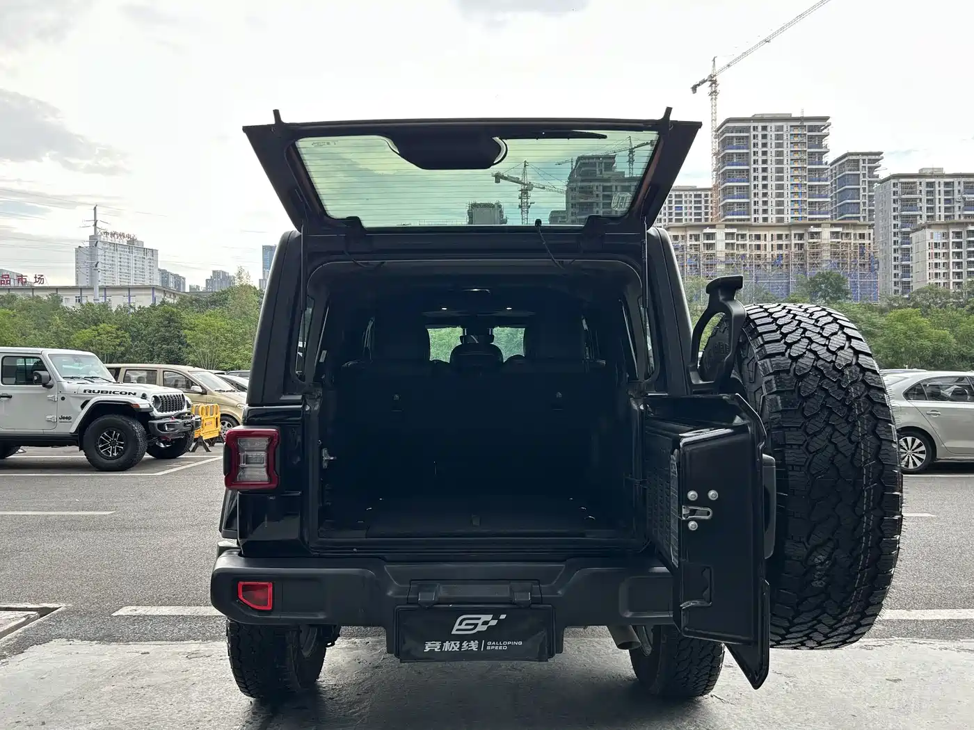 Jeep Wrangler 2024 2024 Model 2.0T Sahara Four-Door Version