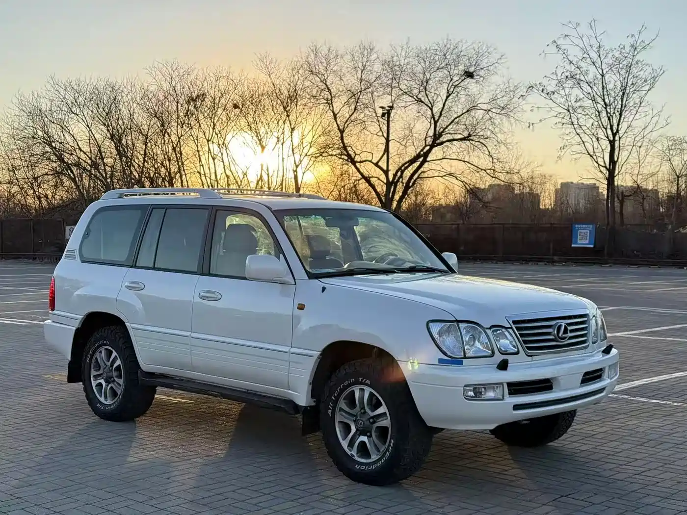 Lexus LX 2005 470 фото 3
