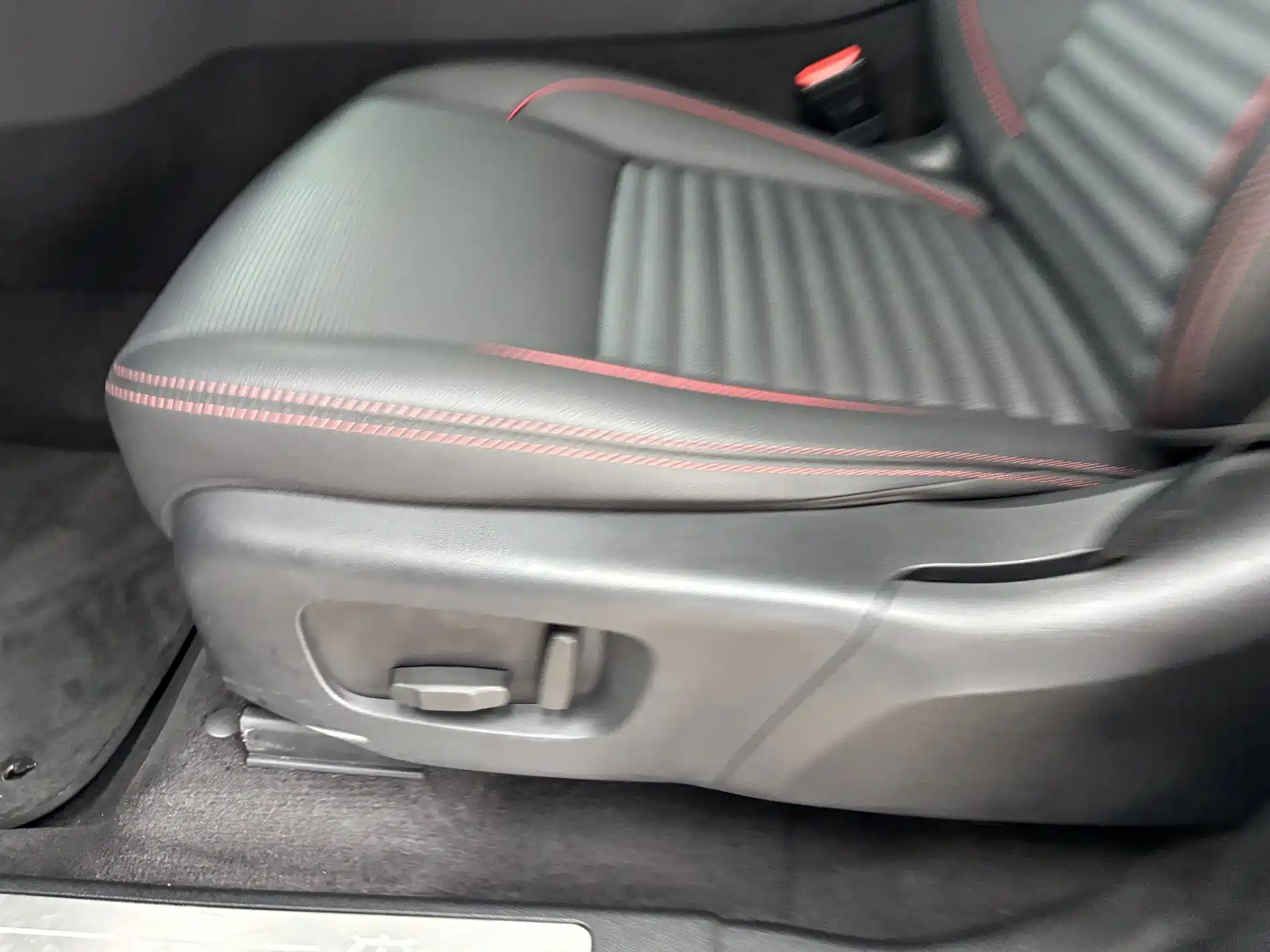 Photo 13 - Land Rover Discovery Sport