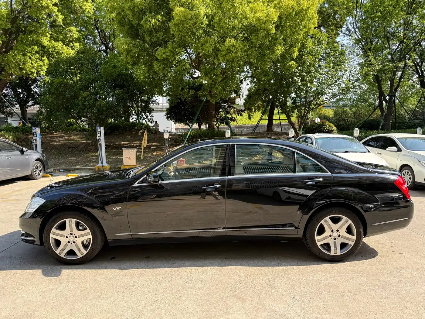 Mercedes-Benz S-Class 2012 S 600 L Grand Edition фото 3