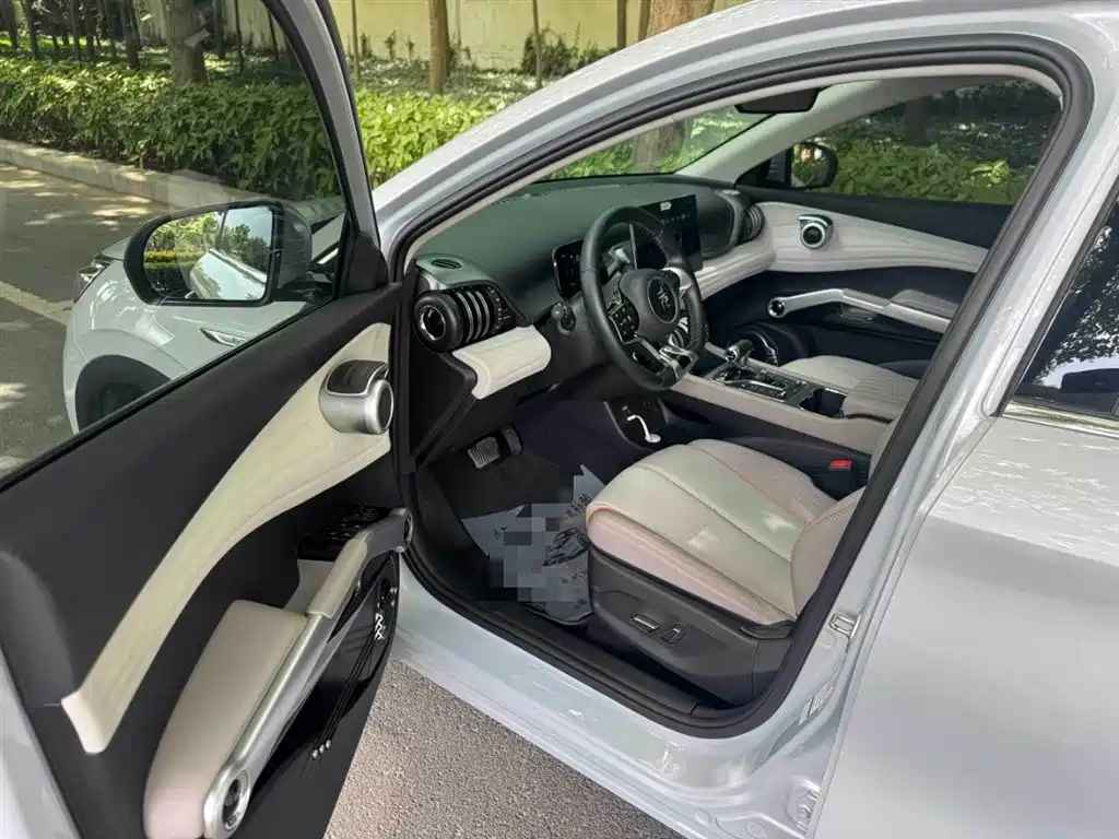 BYD Yuan PLUS 2024 Glory Edition 510KM Advanced фото 16