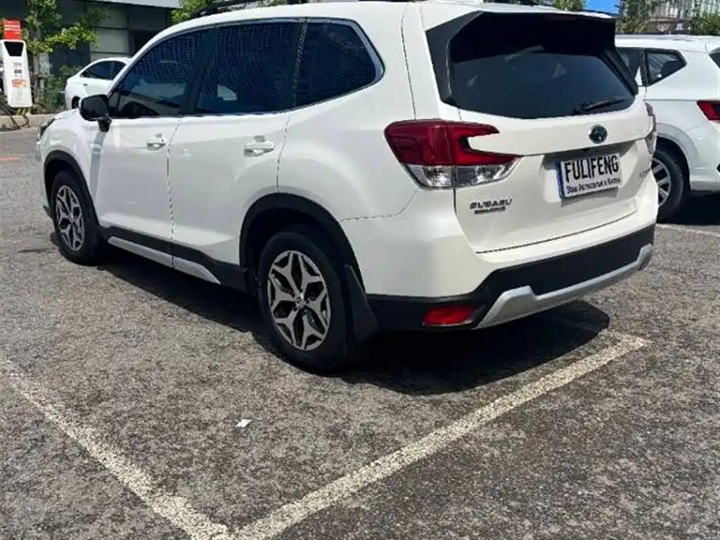Subaru Forester 2022 2.0i AWD Luxury Edition фото 3