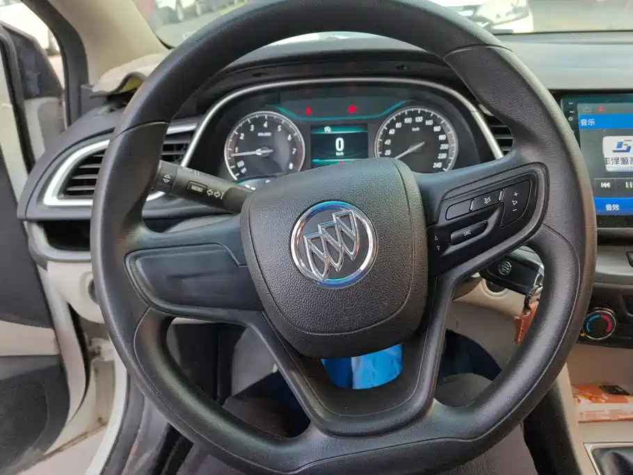 Фото 14 - Buick Excelle