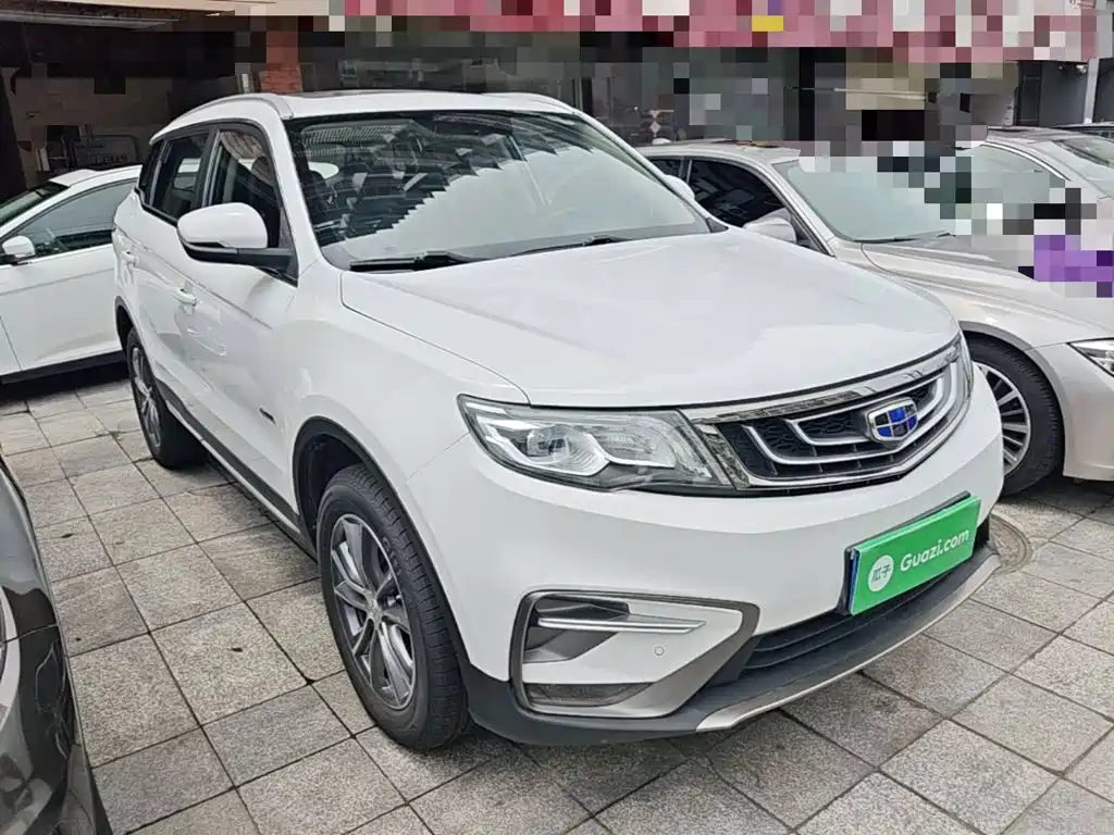 Фото 4 - Geely Atlas