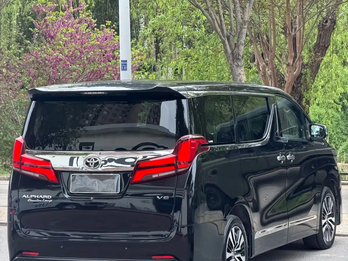 Toyota Alphard 2018 Facelift 3.5L Premium Edition фото 5