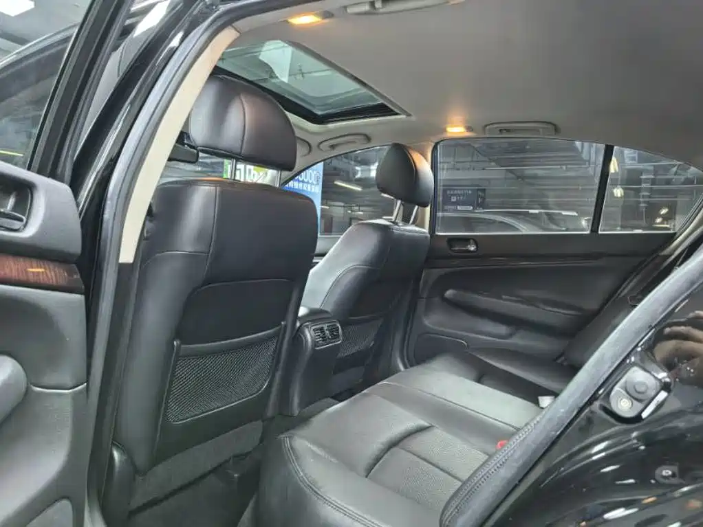 Infiniti G Series 2010 2010 Model G25 Sedan Luxury Sport Edition