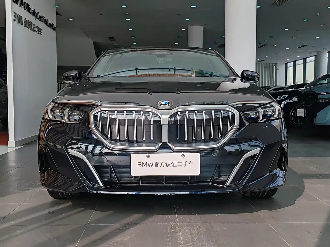 BMW 5 Series 2024 530Li Premium M Sport Package фото 2