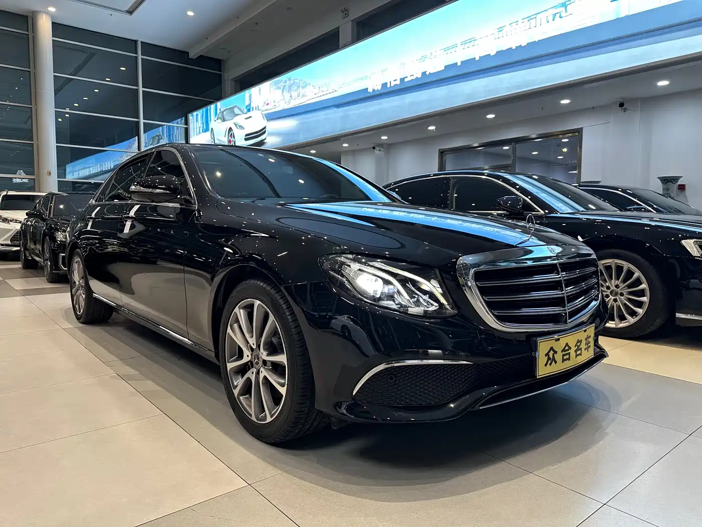 Mercedes-Benz E-Class 2019 E 300 L Luxury фото 3