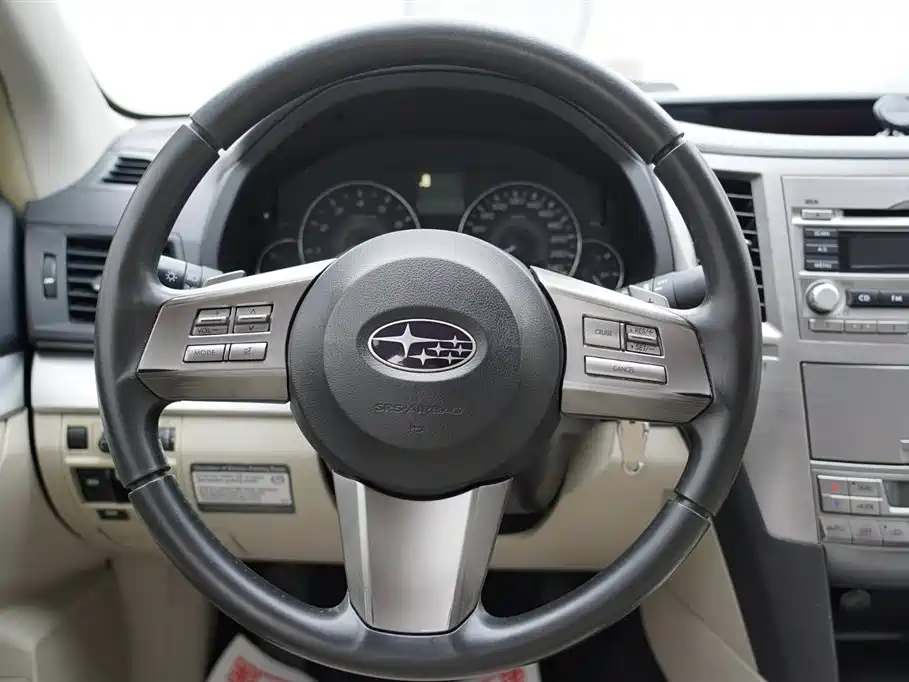 Subaru Legacy 2010 Model 2.0i Luxury фото 41