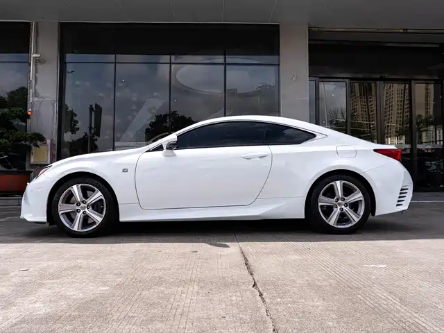 Lexus RC 2016 200t F SPORT Edition — фото 4
