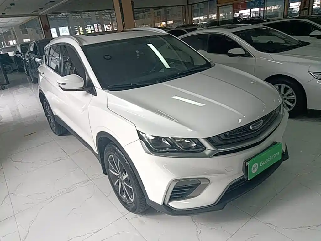 Фото 4 - Geely Binyue