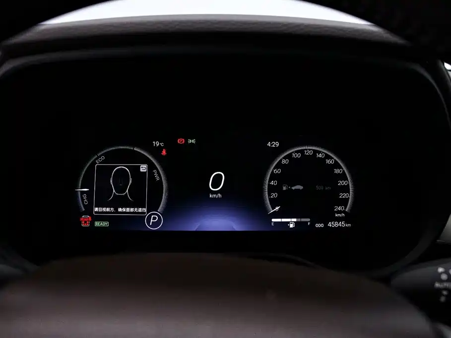 Toyota Sienna 2021 2.5L Hybrid Platinum Edition фото 6