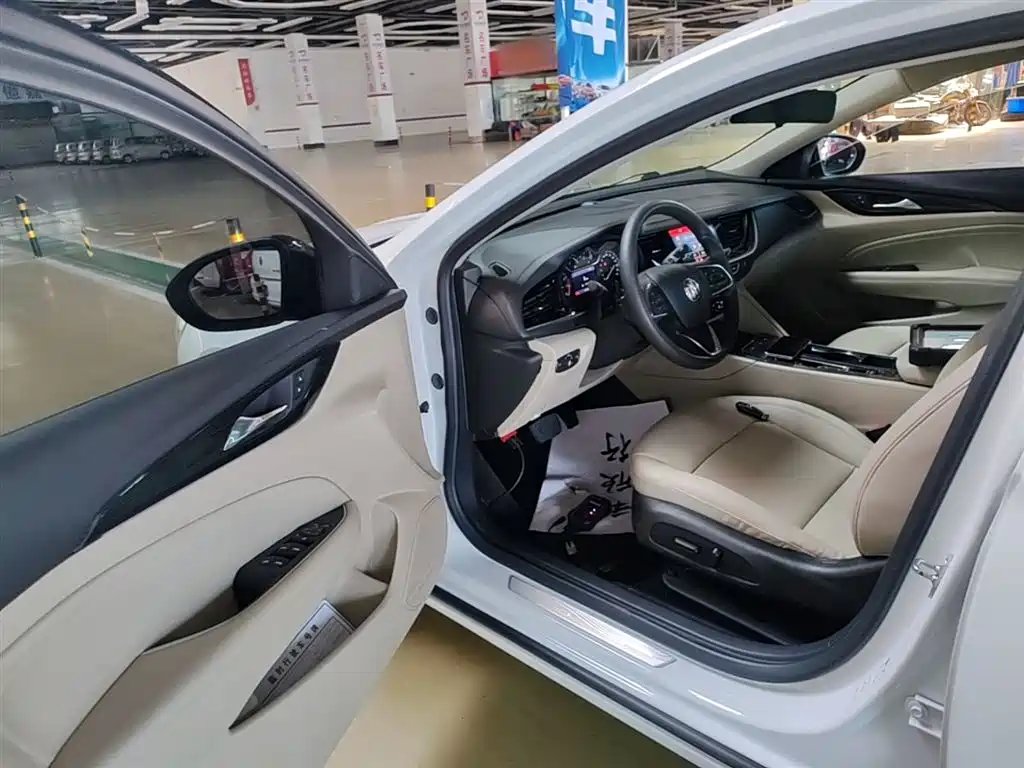 BUICK REGAL
