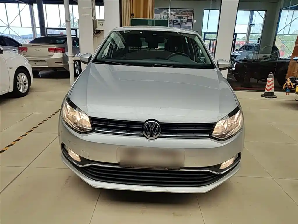 Volkswagen Polo 2014 1.4L Automatic Comfort Edition фото 3