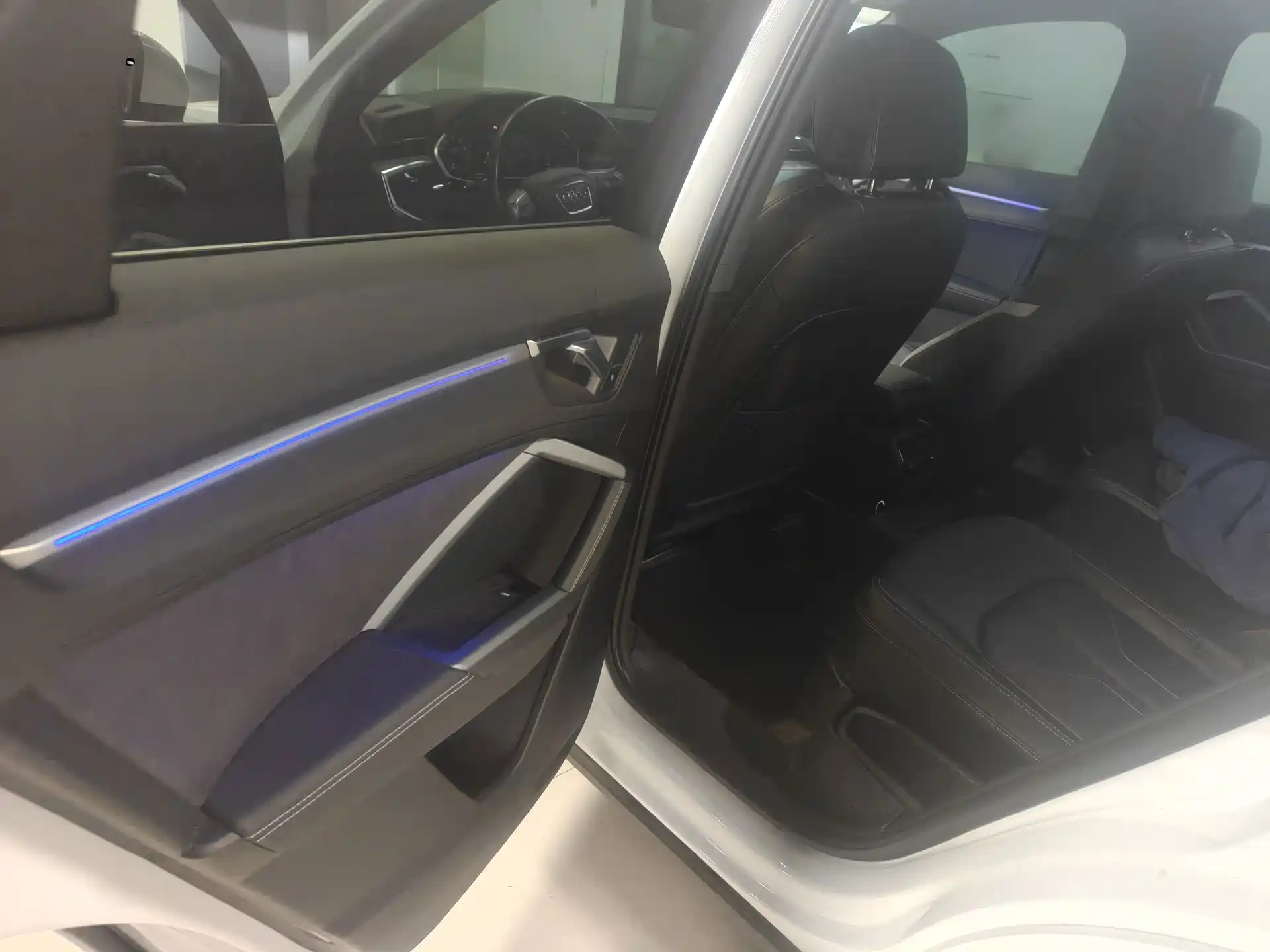 Фото 4 - Audi Q3
