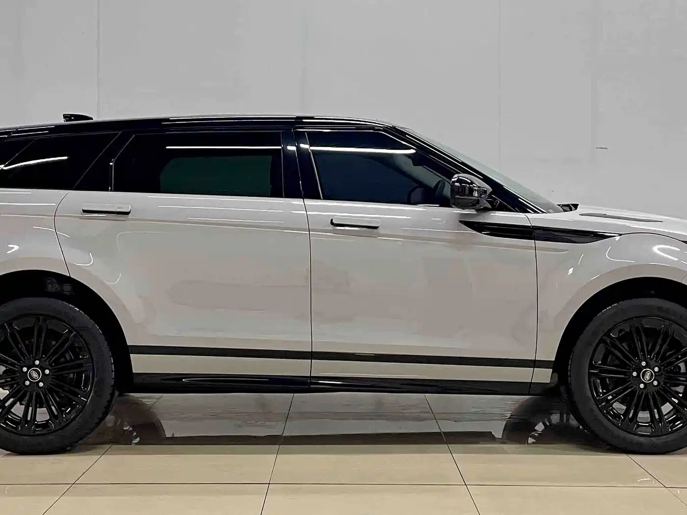 2026 Land Rover Range Rover Evoque