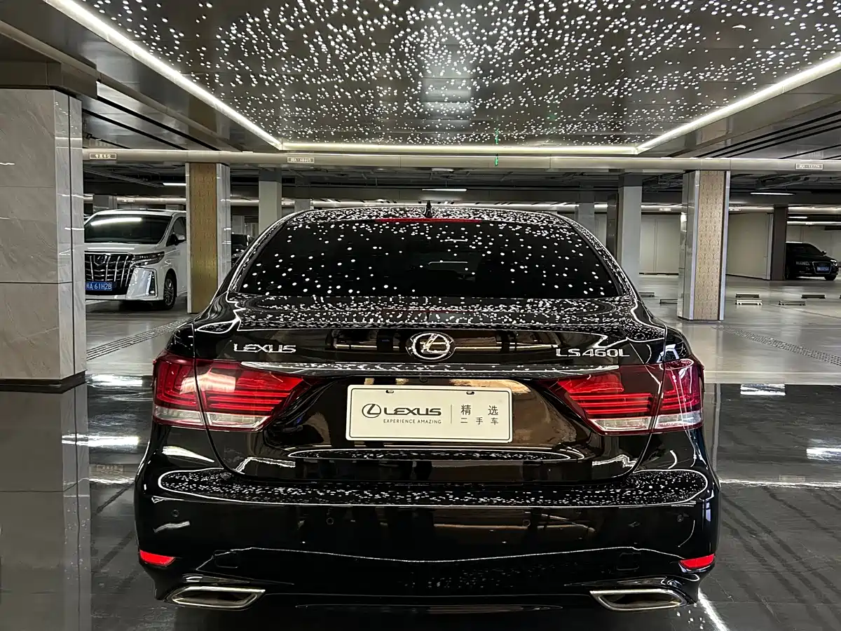 Lexus LS 2016 460L фото 4