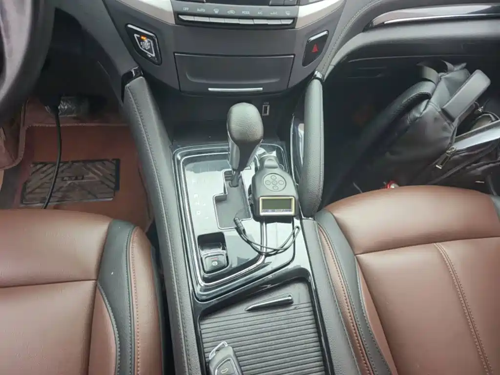 Dongfeng Aeolus Dongfeng Fengshen AX7 2018 2018 Classic 1.6T Auto Luxury