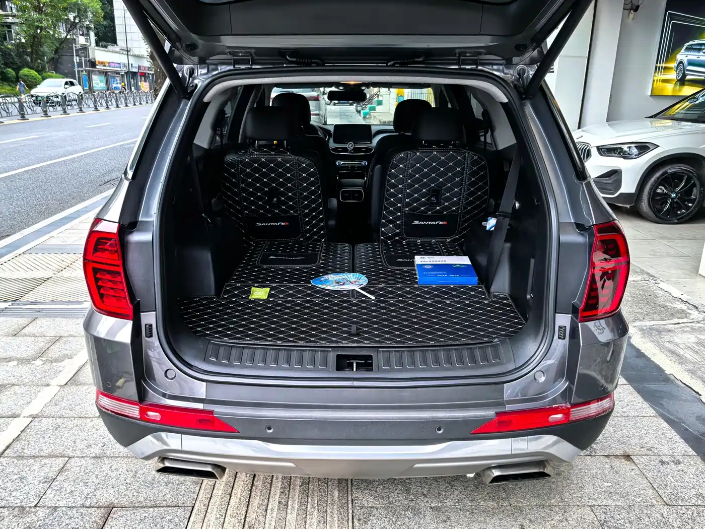 Фото 18 - Hyundai Santa Fe