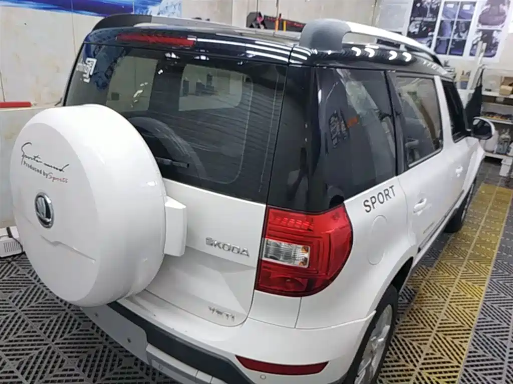 Škoda Yeti 2014 1.8TSI DSG Polar Edition фото 7