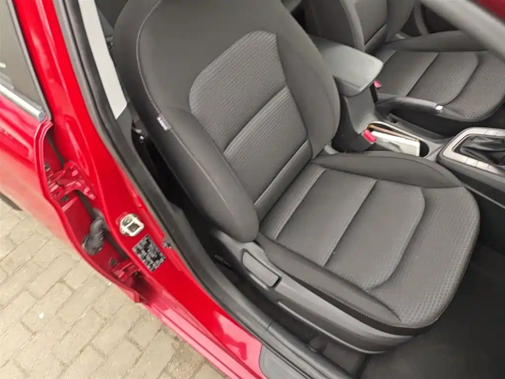 Hyundai Elantra 2018 1.4T DCT Dynamic·Vitality Model фото 25