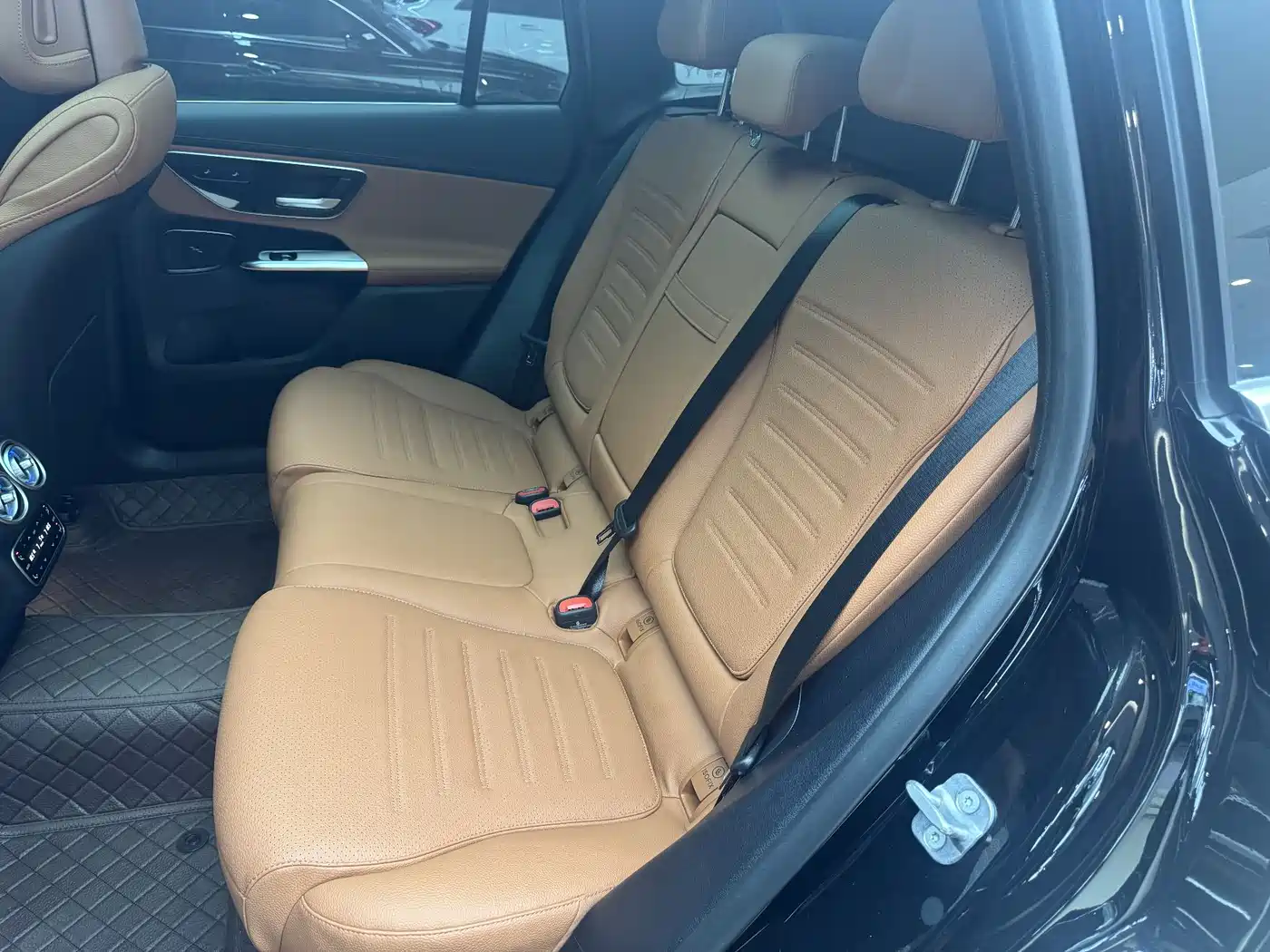 Mercedes-Benz GLC 2025 Model Year GLC 260 L 4MATIC Luxury фото 13