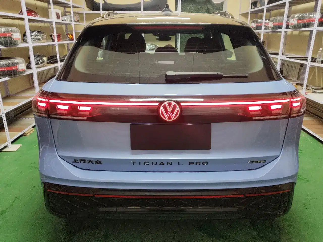 Volkswagen Tiguan L 2024 PRO 380TSI 4WD R-Line Premium Edition фото 9