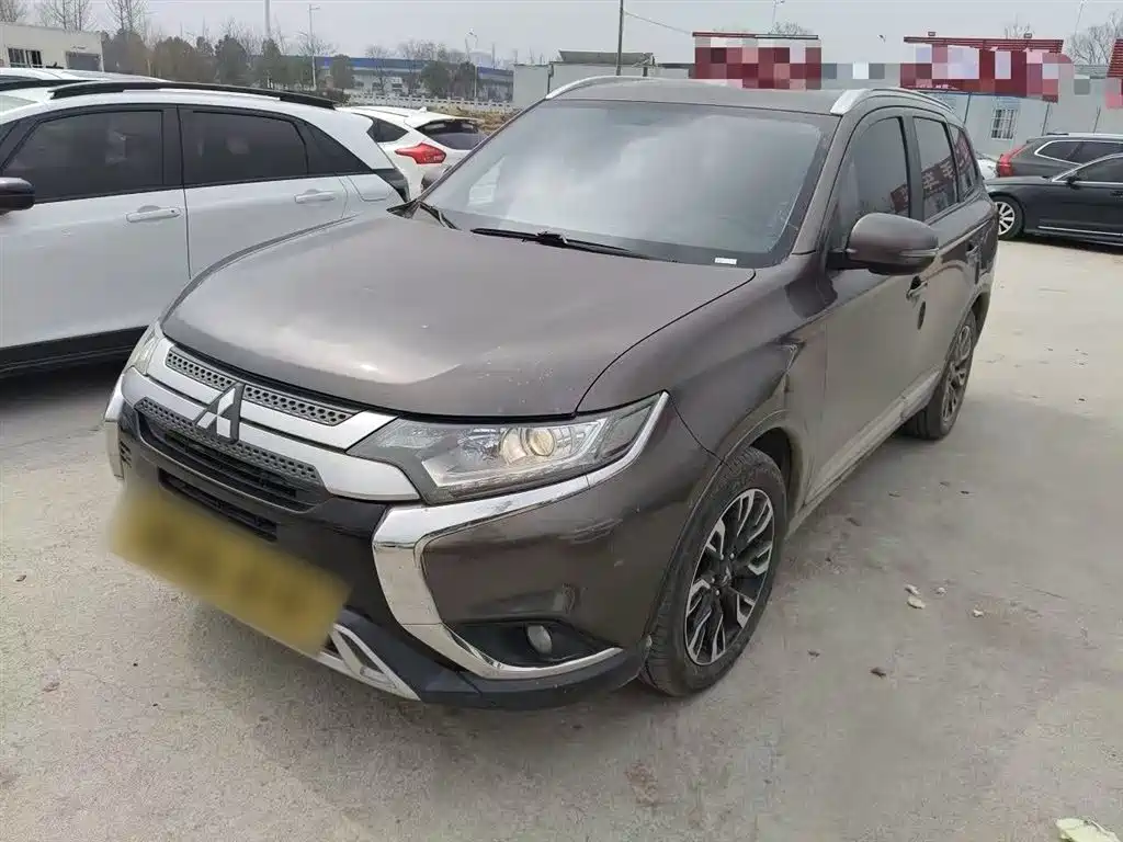 MITSUBISHI OUTLANDER