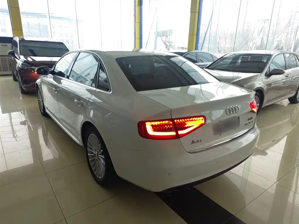 Audi A4L 2015 35 TFSI Auto Comfort фото 23