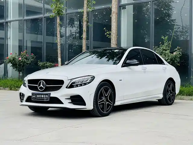 Mercedes-Benz C-Class 2021