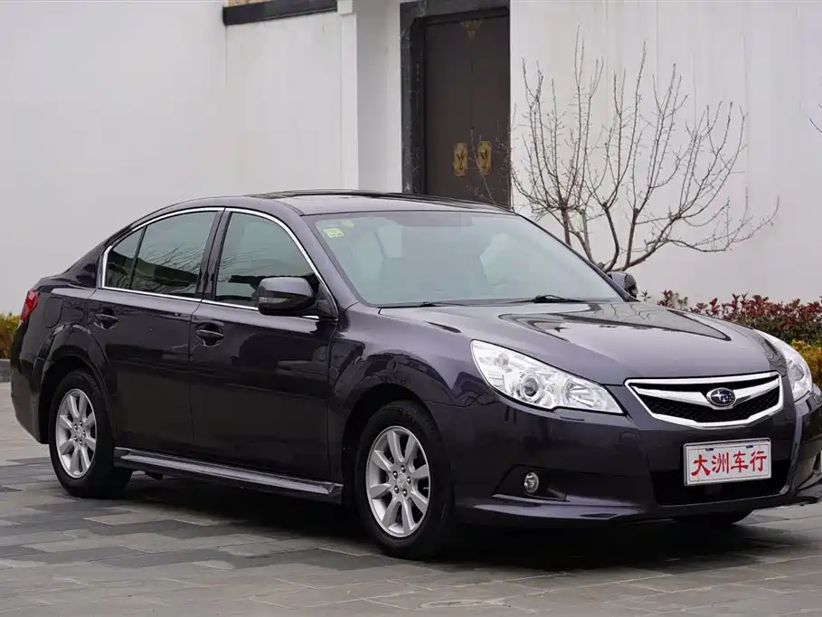 Subaru Legacy 2010 Model 2.0i Luxury фото 2