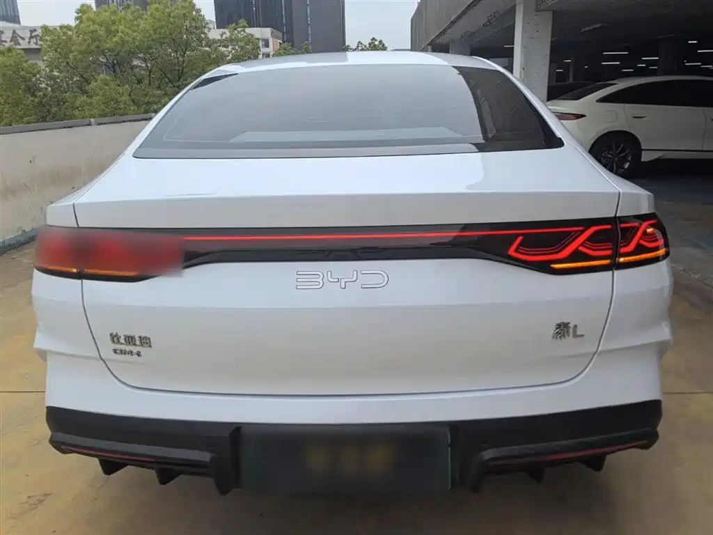 BYD Qin L 2024 DM-i 120KM Leading фото 6