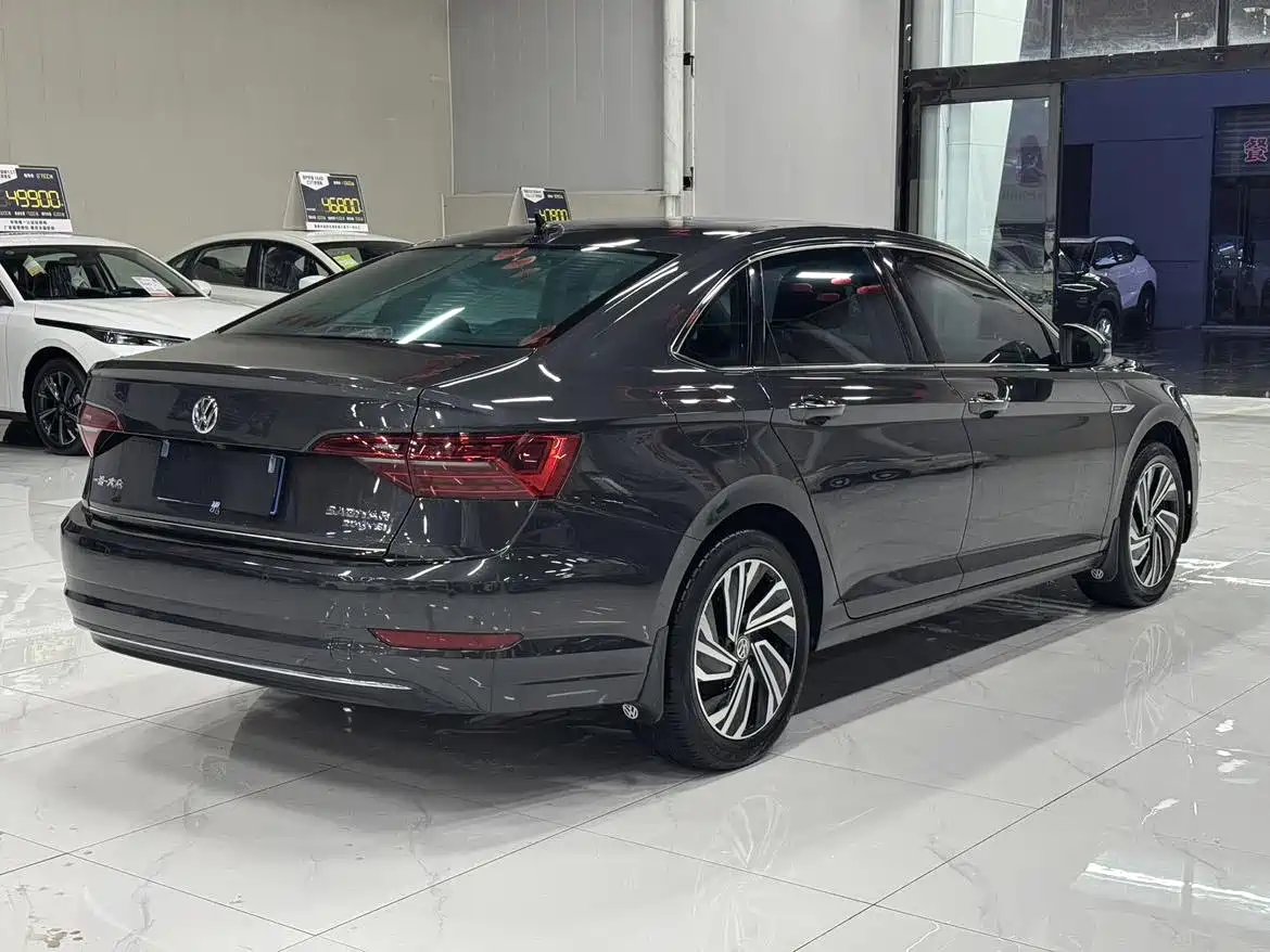 Volkswagen Sagitar 2021 200TSI DSG Surpassing Edition фото 5