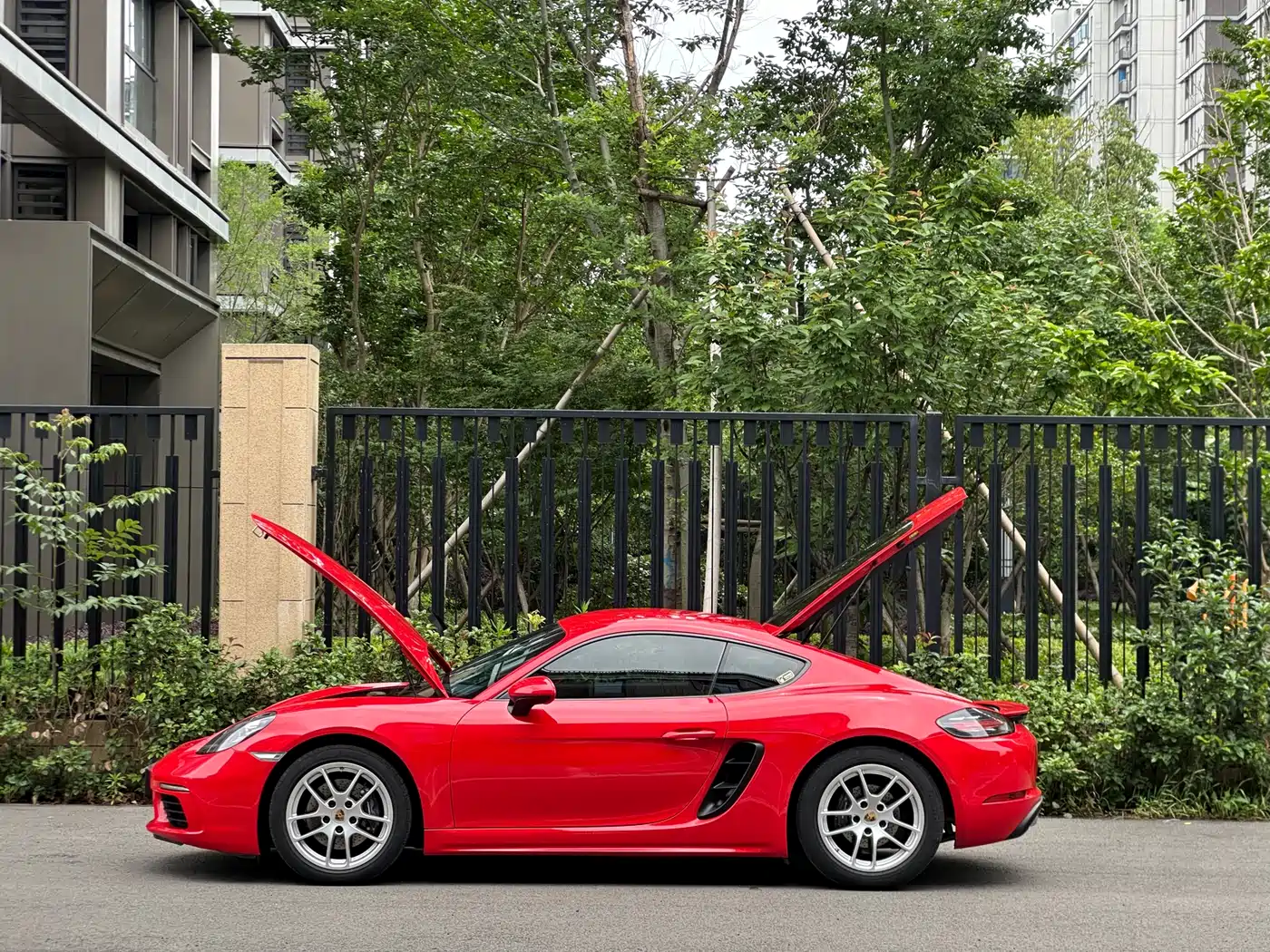 Porsche 718 2018 Cayman 2.0T фото 14
