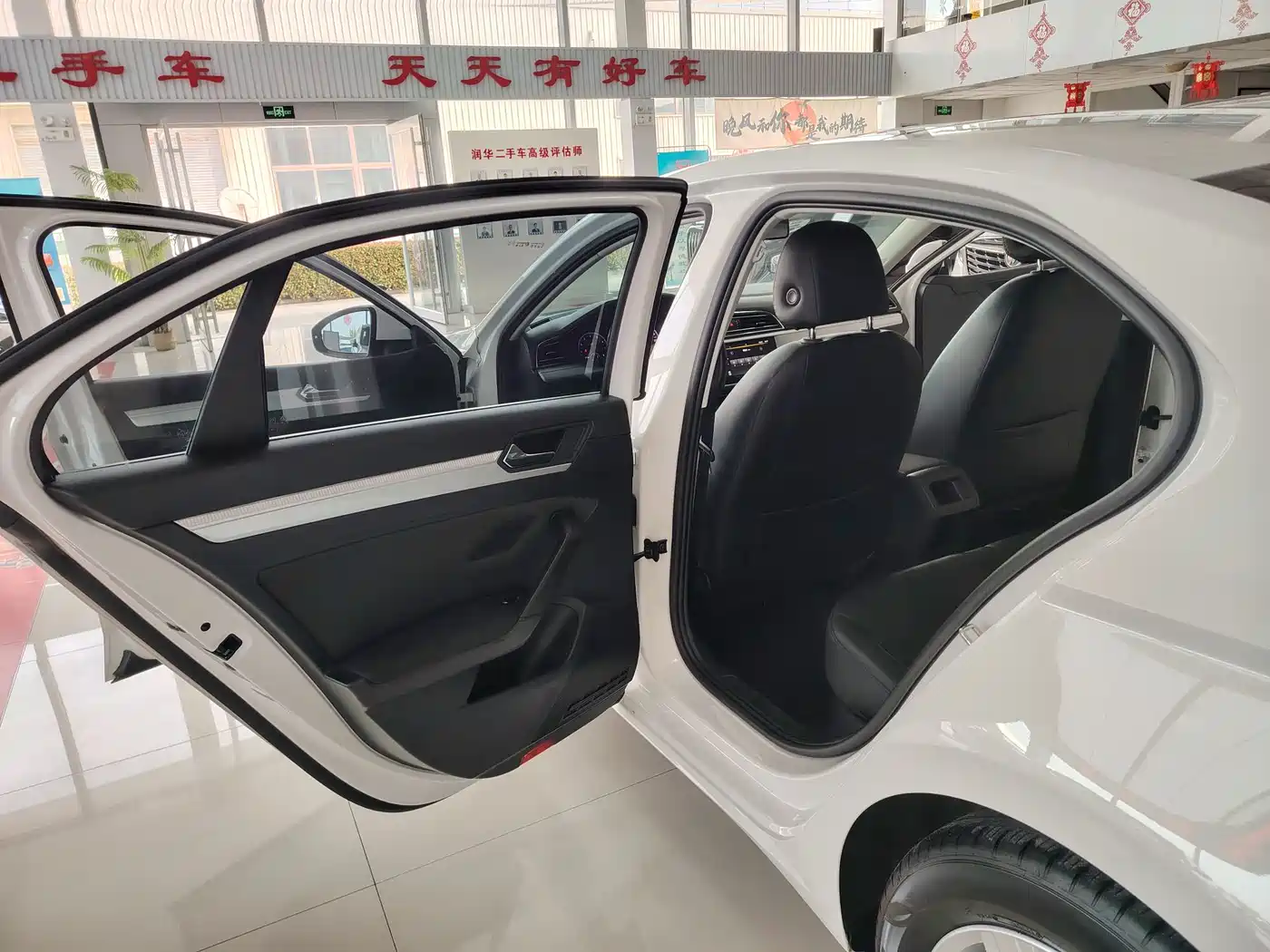 Volkswagen Lamando 2021 230TSI DSG Fashion Edition фото 6