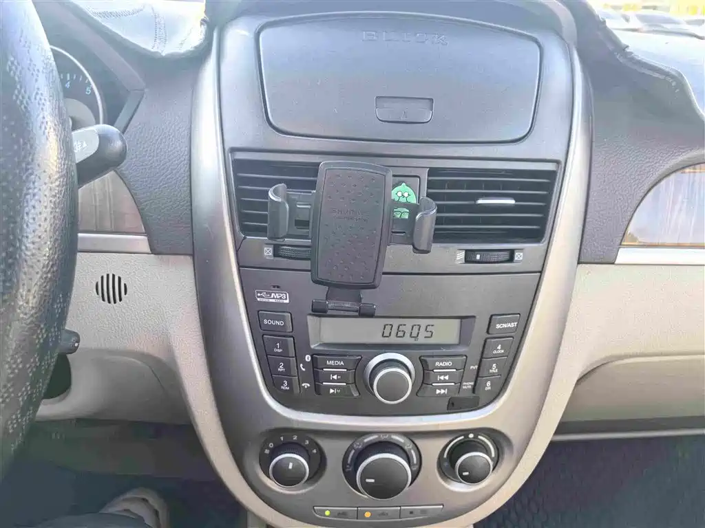 Фото 16 - Buick Excelle