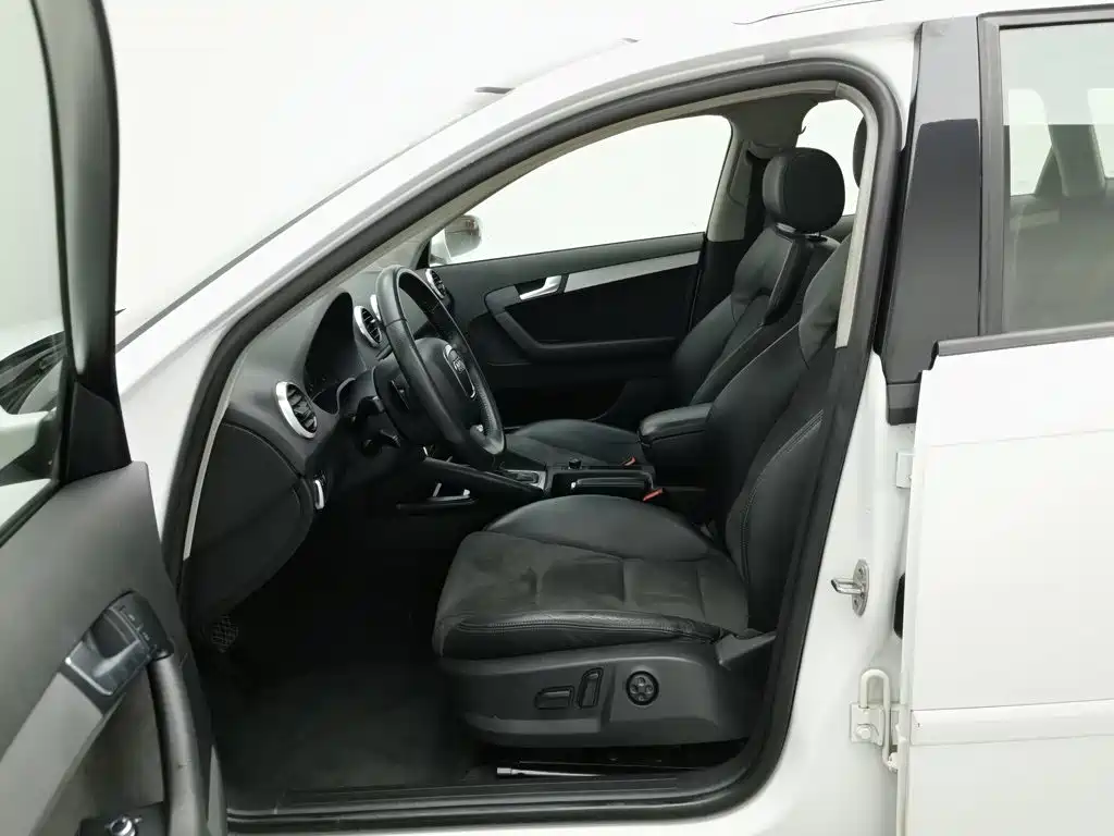 Фото 10 - Audi A3 (Import)