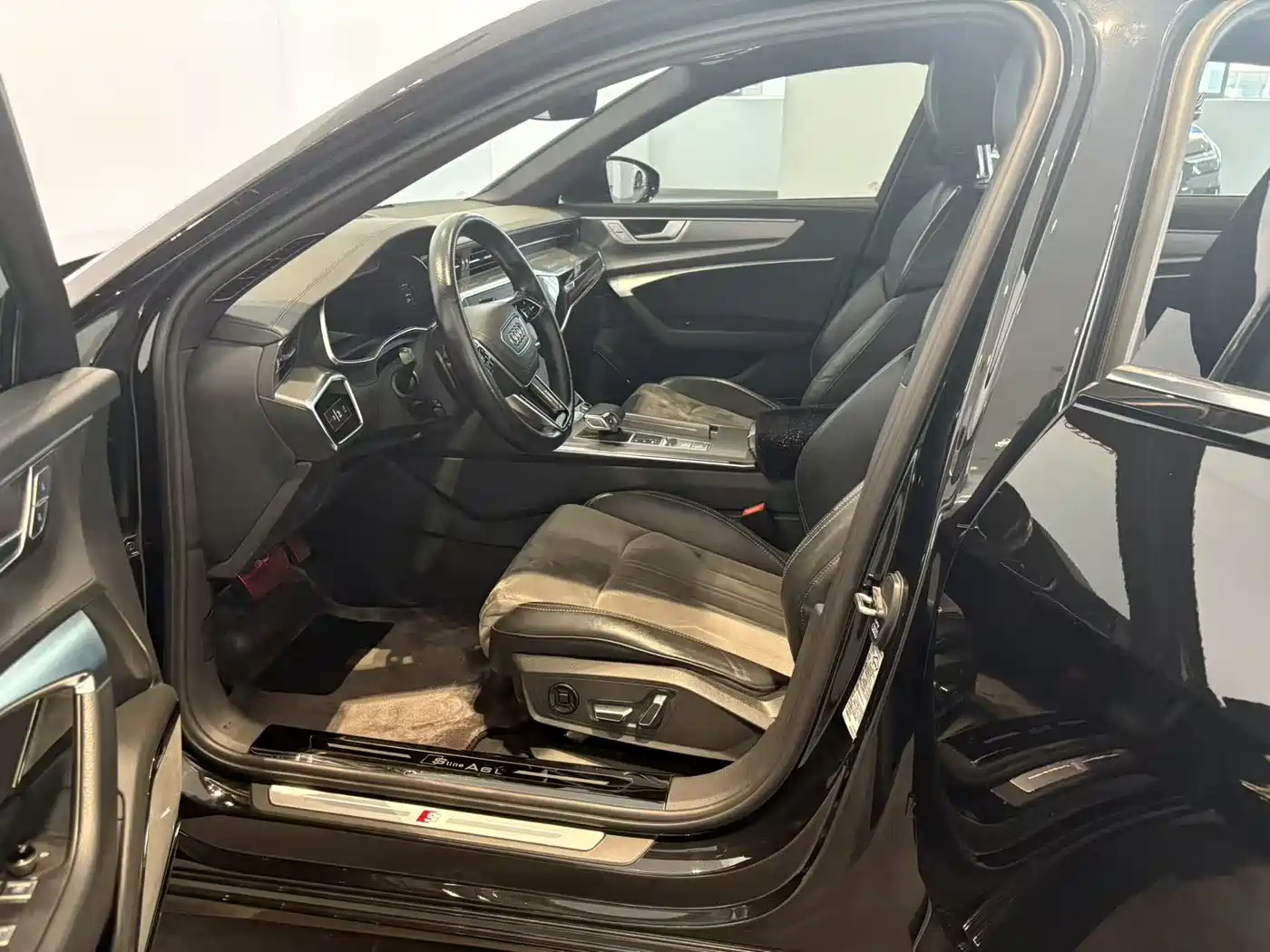 Audi A6L 2023 45 TFSI Premium Selection Dynamic фото 8