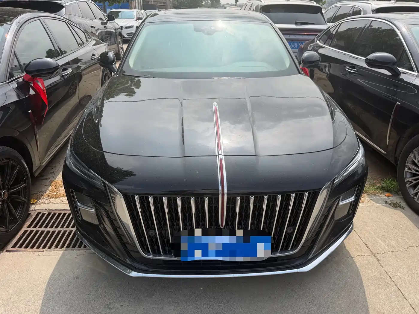 Hongqi H5 2025 1.5T DCT Flag Rhythm 500,000 Units Memorial Edition фото 2